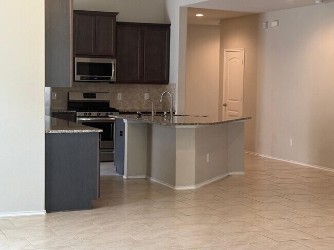 Building Photo - 4606 Terrazza Verde Dr