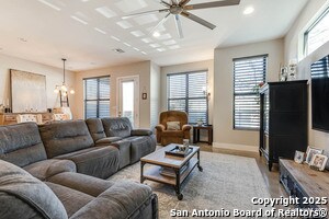 Building Photo - 203 Nogalitos St