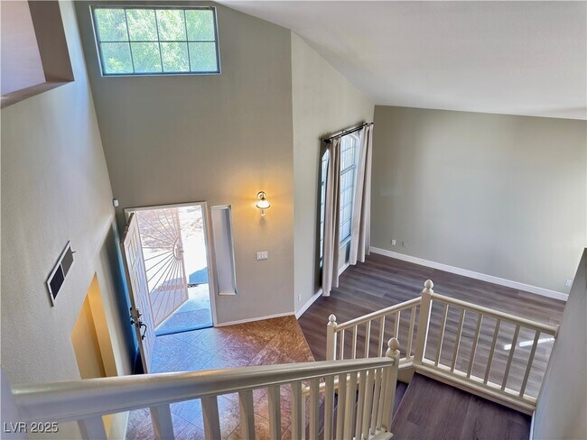Building Photo - 1635 White Dr