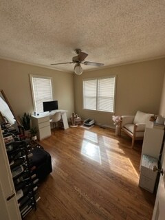 Building Photo - 125 E 35th Pl