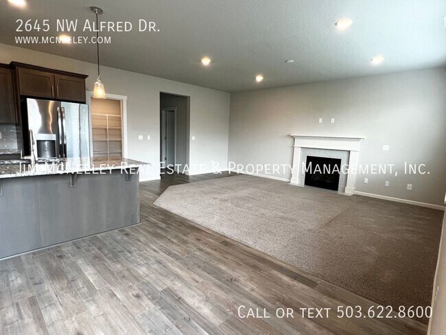 Building Photo - 2645 Alfred Dr