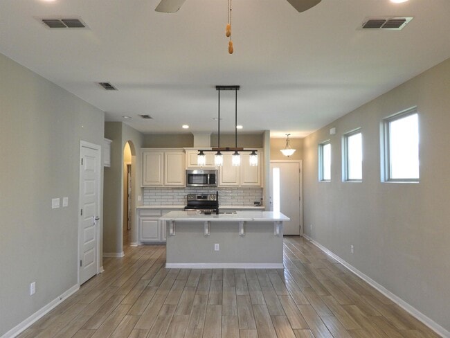 Building Photo - 1336 E Candor Dr