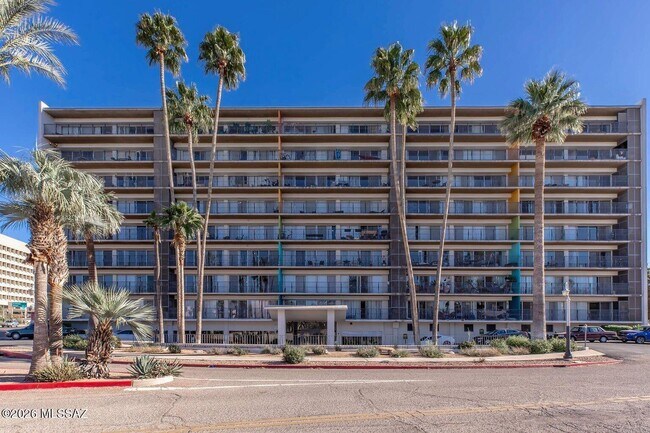 Building Photo - 425 W Paseo Redondo