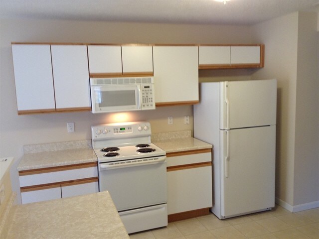 Building Photo - 1023 Canterbury Ln