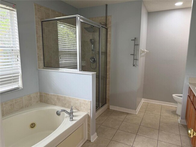 Building Photo - 10606 Shady Falls Ct