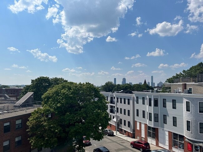 Building Photo - 110 Old Harbor St
