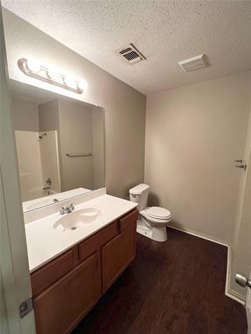 Building Photo - 725 Kingston Dr