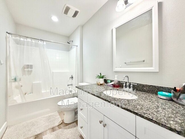 Building Photo - 34257 Swordfern Pl
