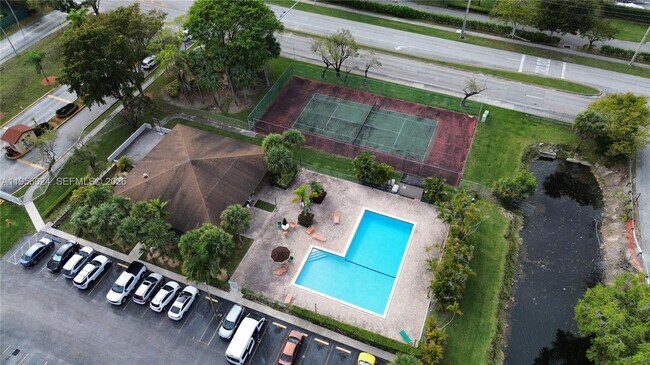 Building Photo - 10865 SW 112th Ave