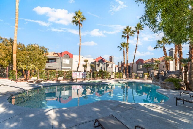 Building Photo - Stylish & Cozy Home with Fireplace in Gated Community!