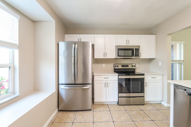 Building Photo - 1411 Wickford Pl