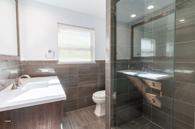 Building Photo - 4306 Briar Cliff Dr