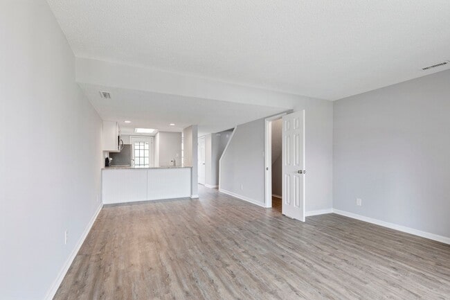 Building Photo - Master Suite with Balcony!!! Completely remodeled 2 level townhome close to the beaches of Surfside!