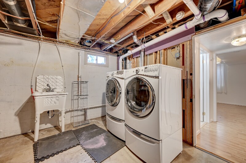 Building Photo - 471 S Marshall St