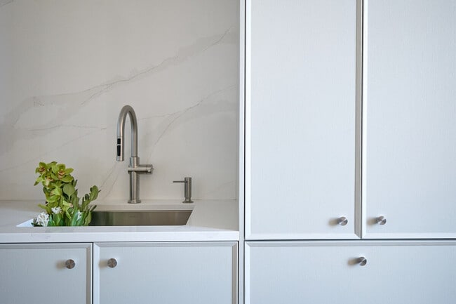 Building Photo - 178 Middle St