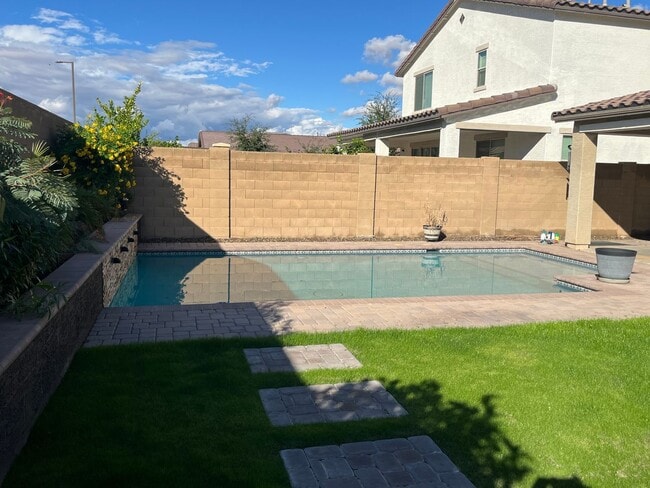 Building Photo - 17430 N 184th Ln