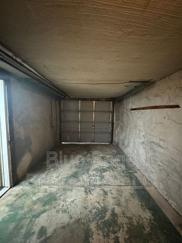 Building Photo - 6829 Clover Ln