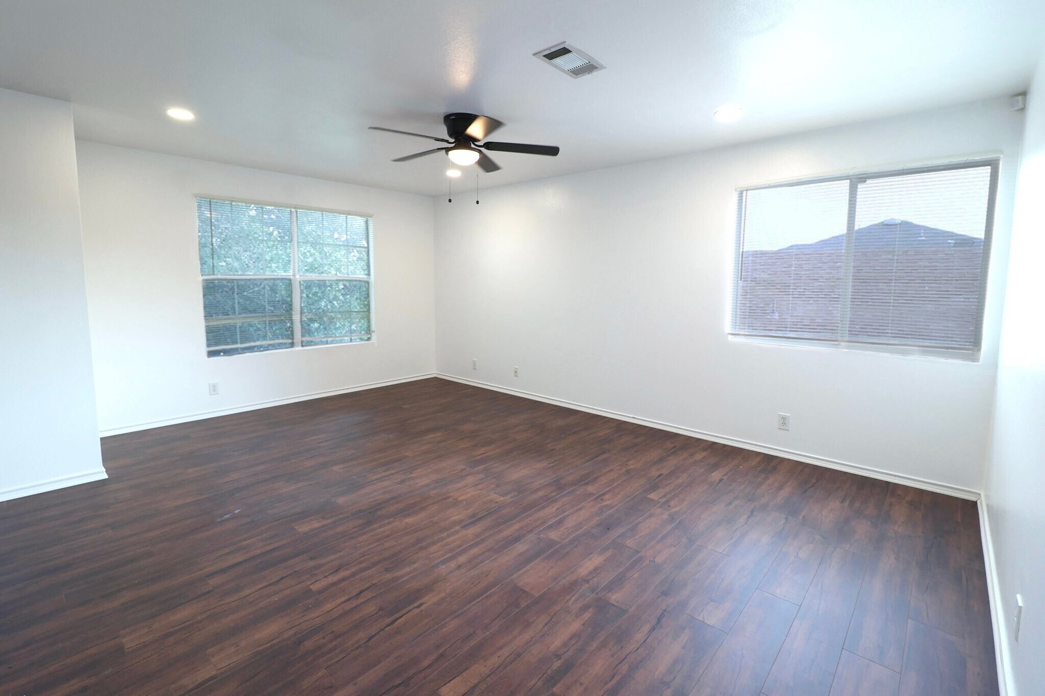 Building Photo - 1208 Creek Knoll