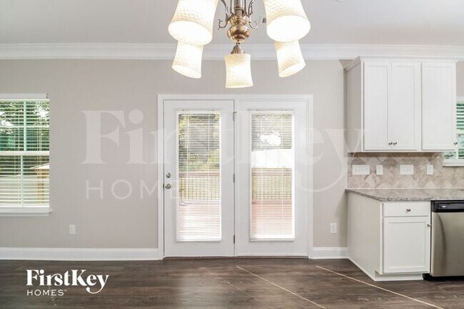 Building Photo - 4715 Romara Dr