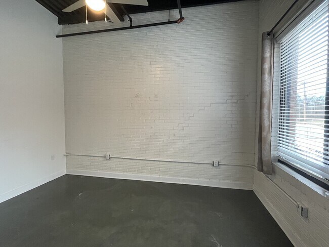 Building Photo - Culpeper Lofts - Building B