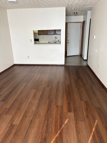 Building Photo - 478 Arch St