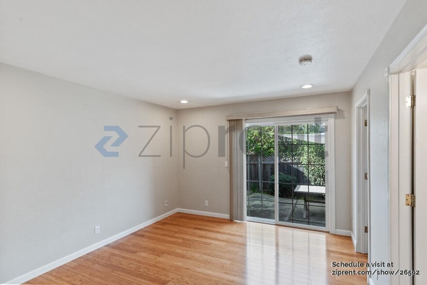 Building Photo - 1872 Anne Marie Ct