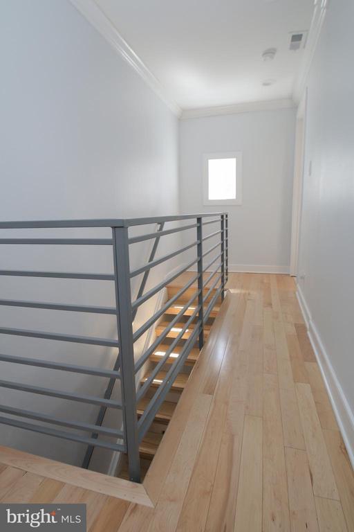 Building Photo - 703 S 17th St