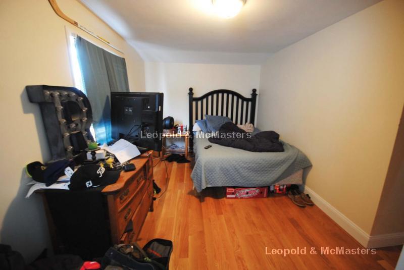 Building Photo - 59 Waverly St