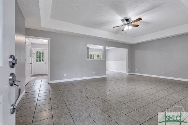 Building Photo - 103 Maple Dr