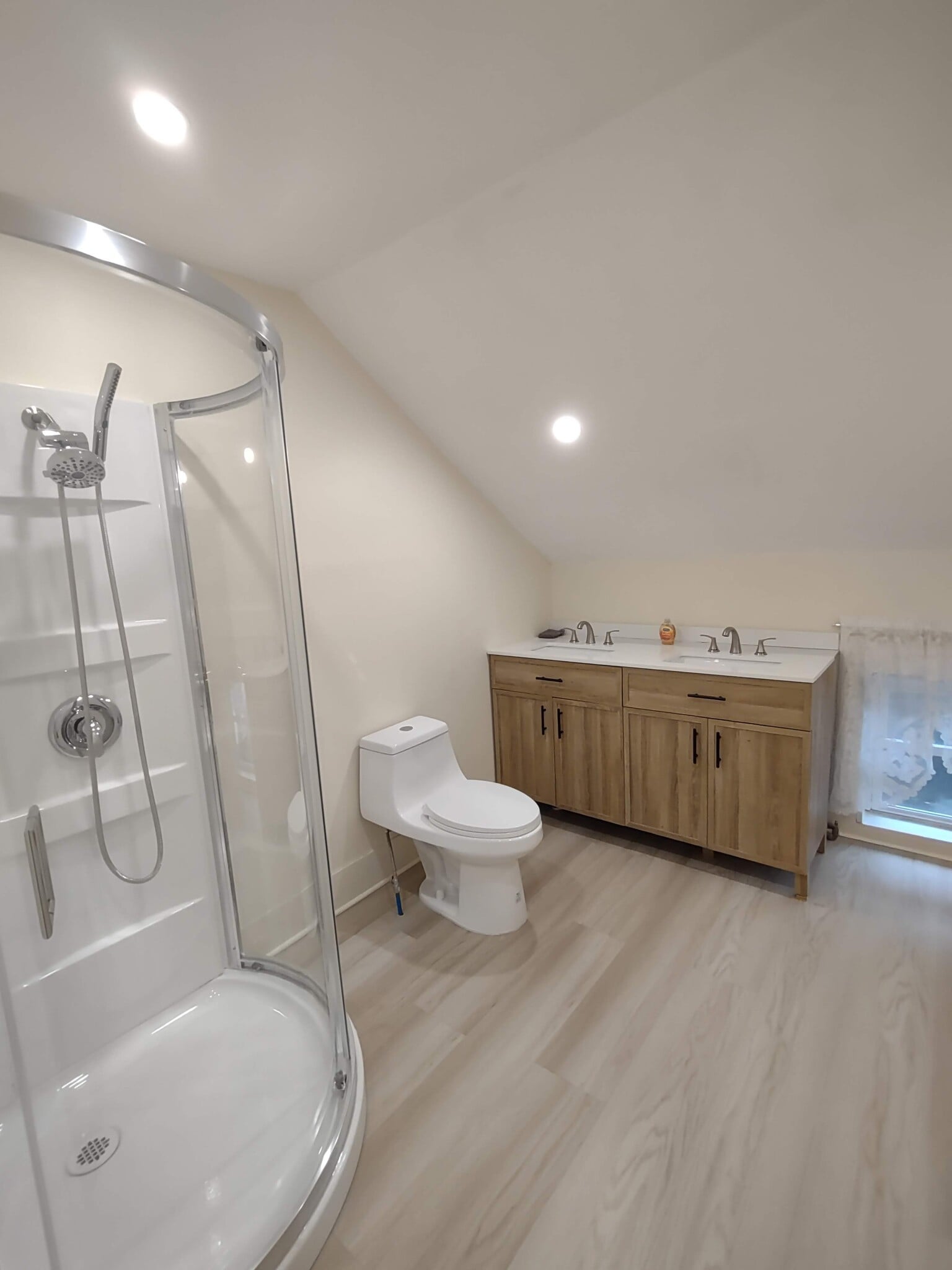 2nd floor bathroom - 273 Main St