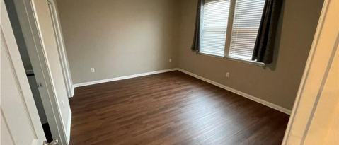Building Photo - 303 Eagle Brook Ln