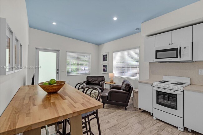 Primary Photo - 3850 Charles Terrace