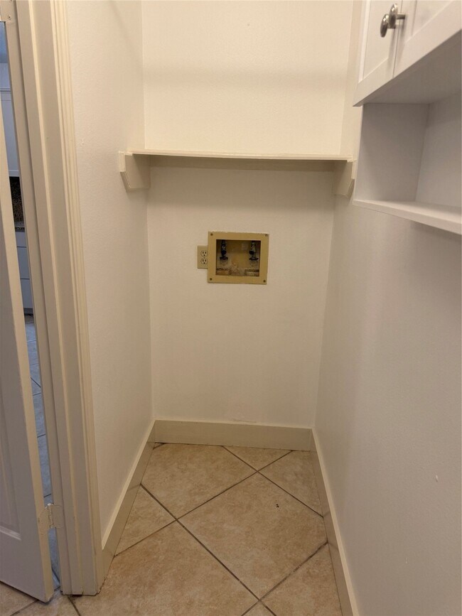 Building Photo - 14322 Golden Cypress Ln