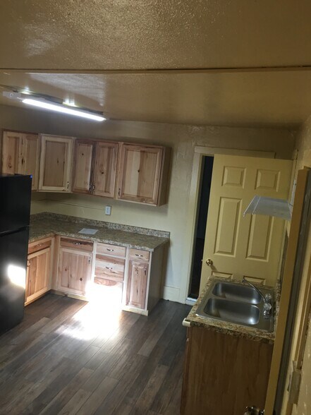 Building Photo - 846 McKinley St