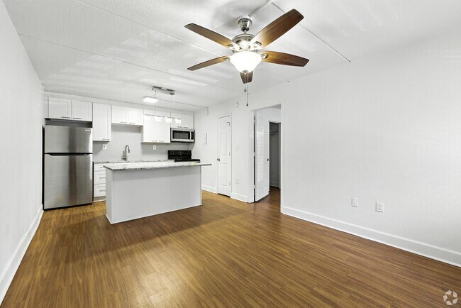 Building Photo - 401 W Park Ave
