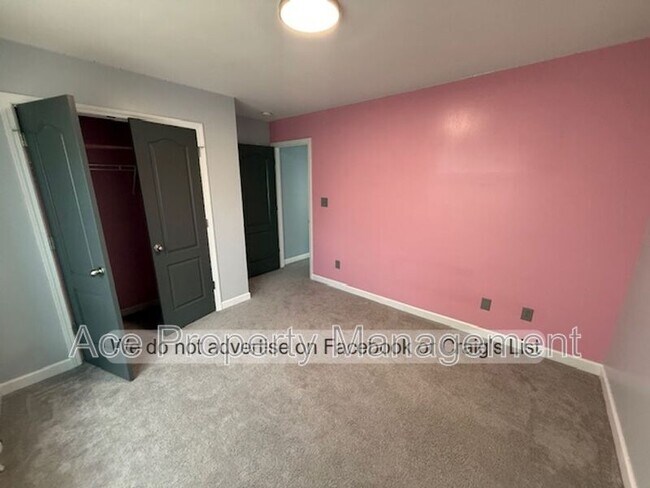 Building Photo - 2920 Aristocrat Ln