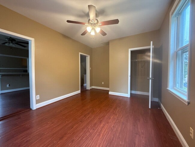 Building Photo - 3012 White Ave
