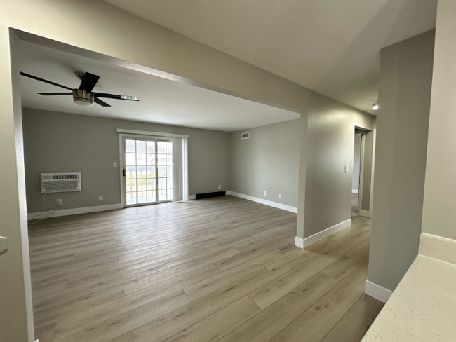 Building Photo - 7367 Meander Dr