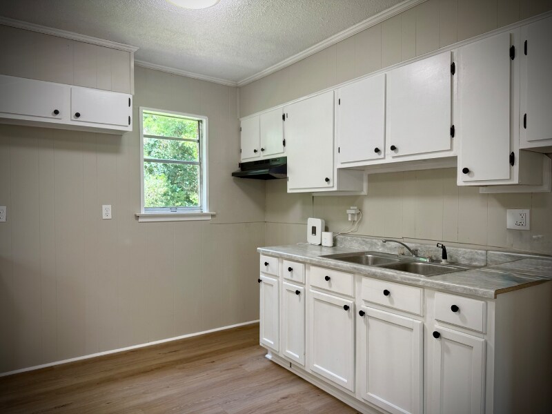 Building Photo - 5950 Cherry Hill Rd