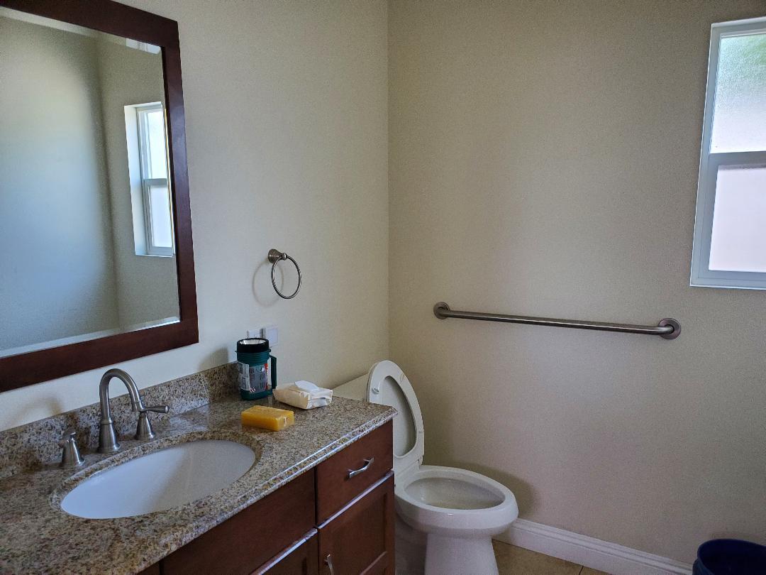 Big Bathroom with Grab Bars - 6248 Teesdale Ave