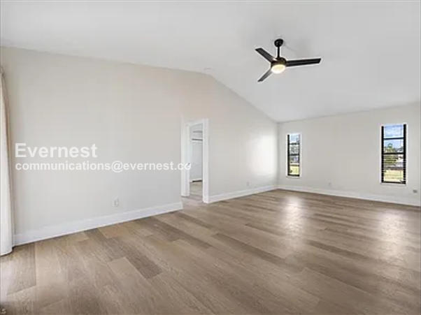 Building Photo - 1304 SE 11th St