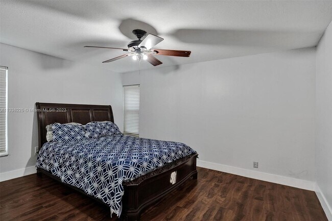 Building Photo - 8350 NW 15th Ct