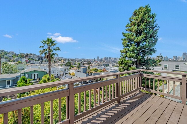 Building Photo - Charming Four Bedroom Home in Potrero Hill...