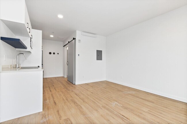 Interior Photo - Canopy