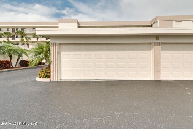 Building Photo - 3873 S Banana River Blvd