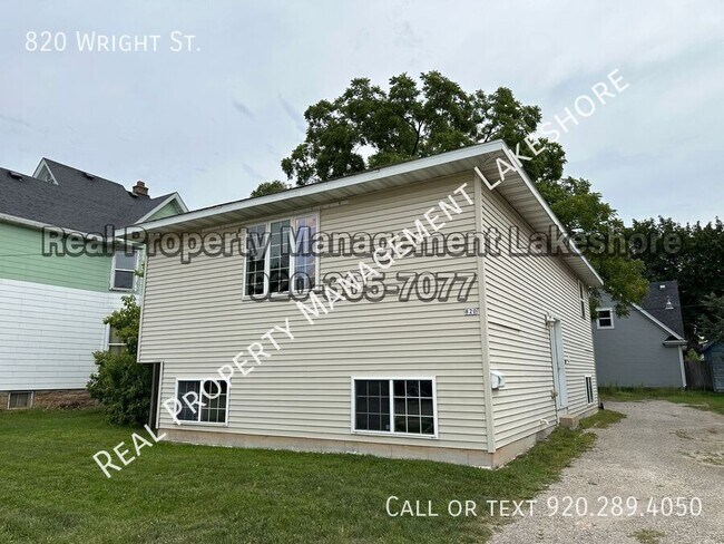 Building Photo - 820 Wright St