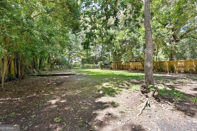 Building Photo - 419 Chamlee Dr