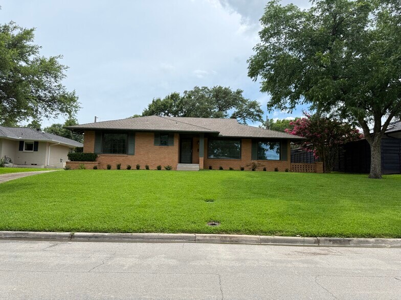 Building Photo - 4219 Briar Creek Ln