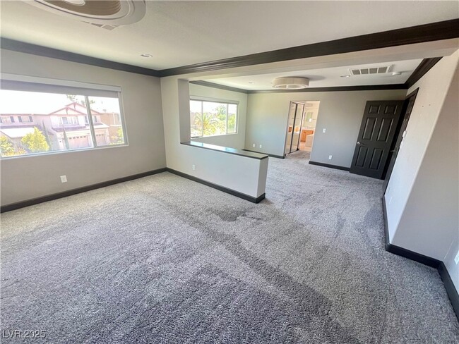 Building Photo - 604 Celso Ct