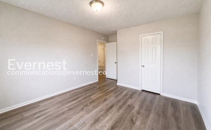Building Photo - 4199 Blackstone Dr